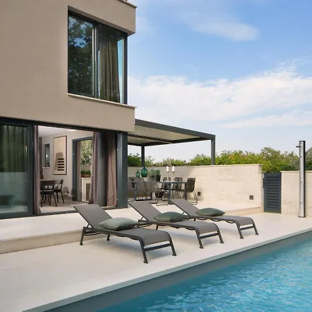 Oliva 2 By Interhome Pelegrin